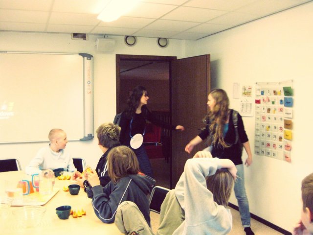 401240_347278791950555_2054534042_n