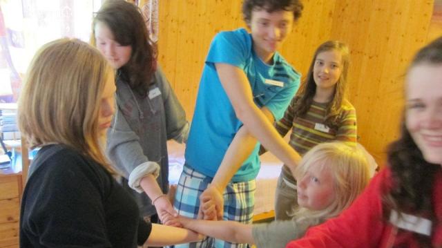 555627_480734685271631_409362023_n